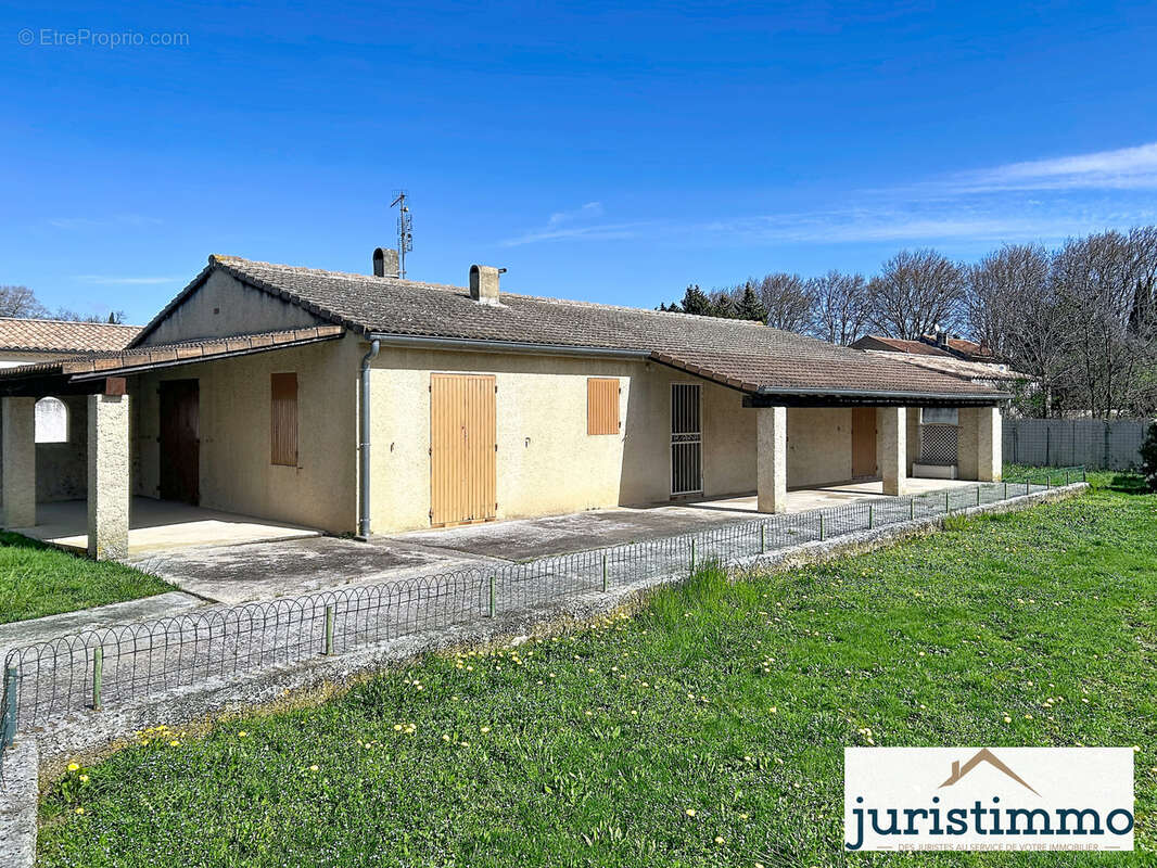Maison à MONDRAGON