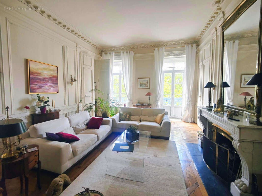 Appartement à LYON-6E