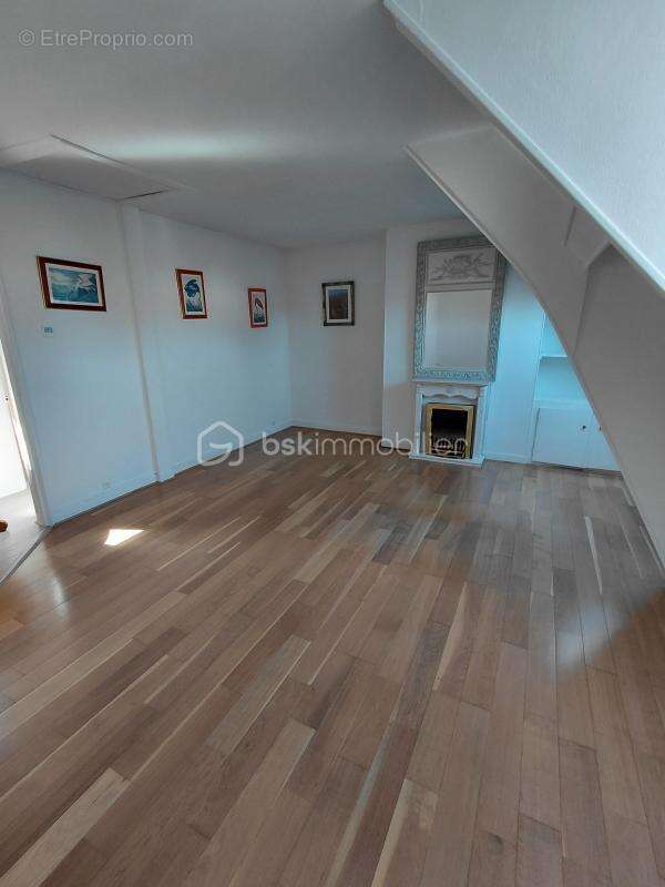 APPARTEMENT 4 chambres , au calme - photo 11