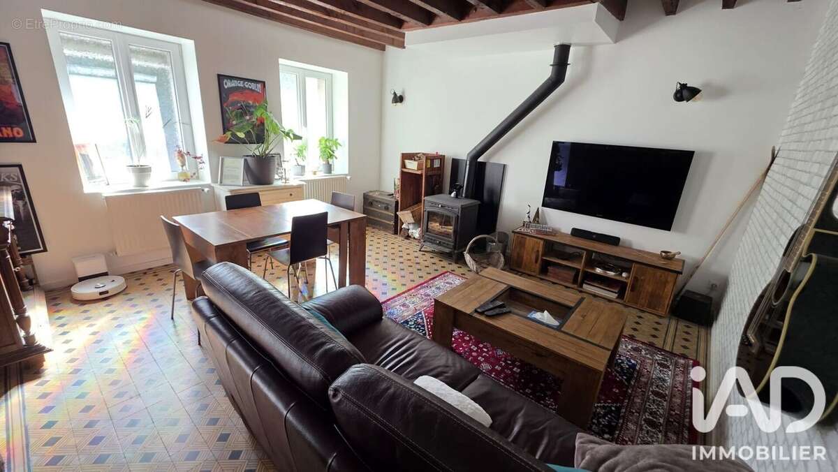 Photo 3