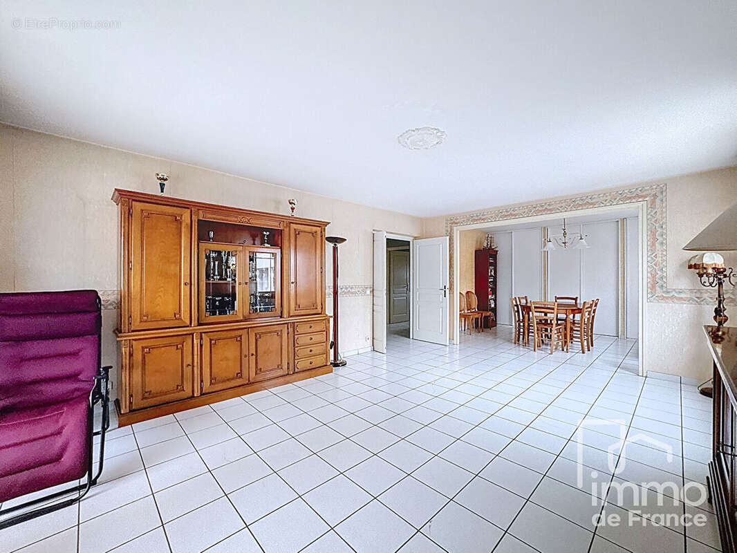 Appartement à BELLEGARDE-SUR-VALSERINE