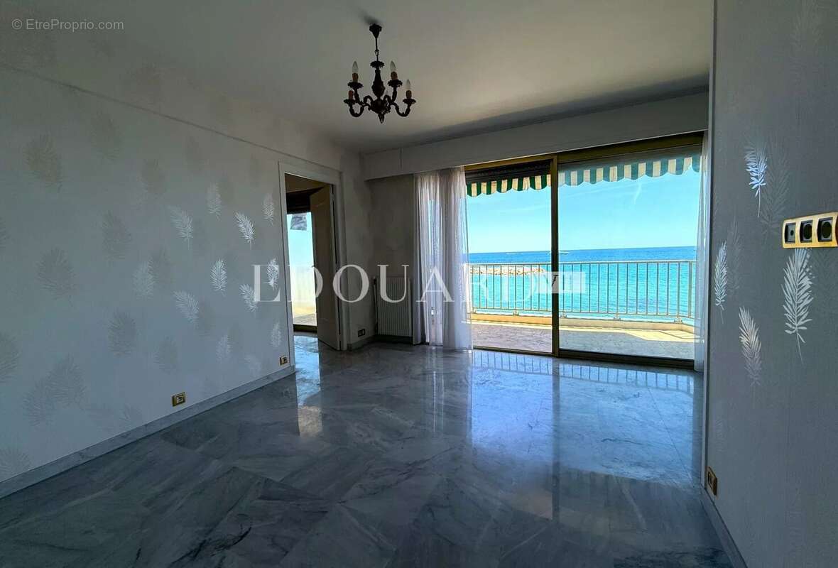 Appartement à ROQUEBRUNE-CAP-MARTIN