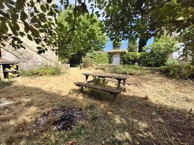 Maison à LABLACHERE