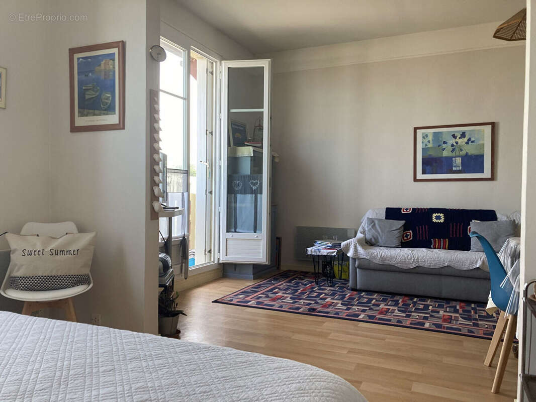 Appartement à DONVILLE-LES-BAINS