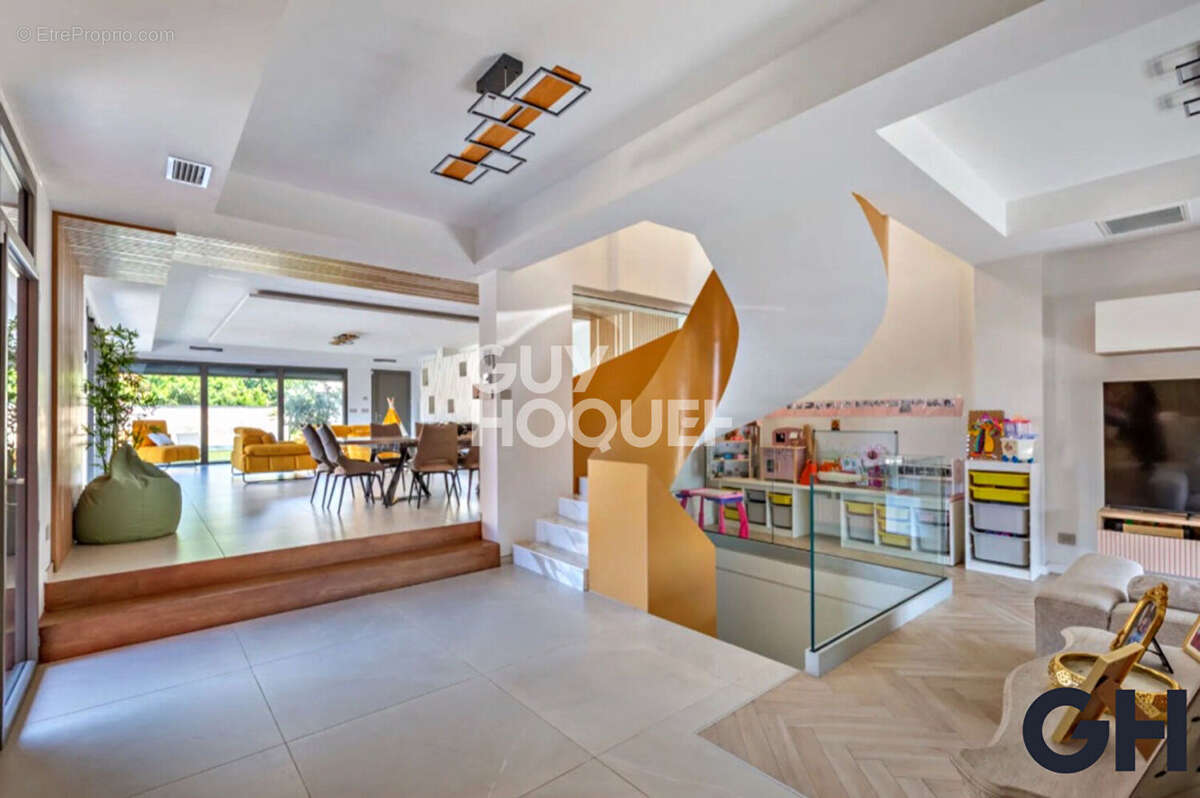 Maison à VILLEURBANNE