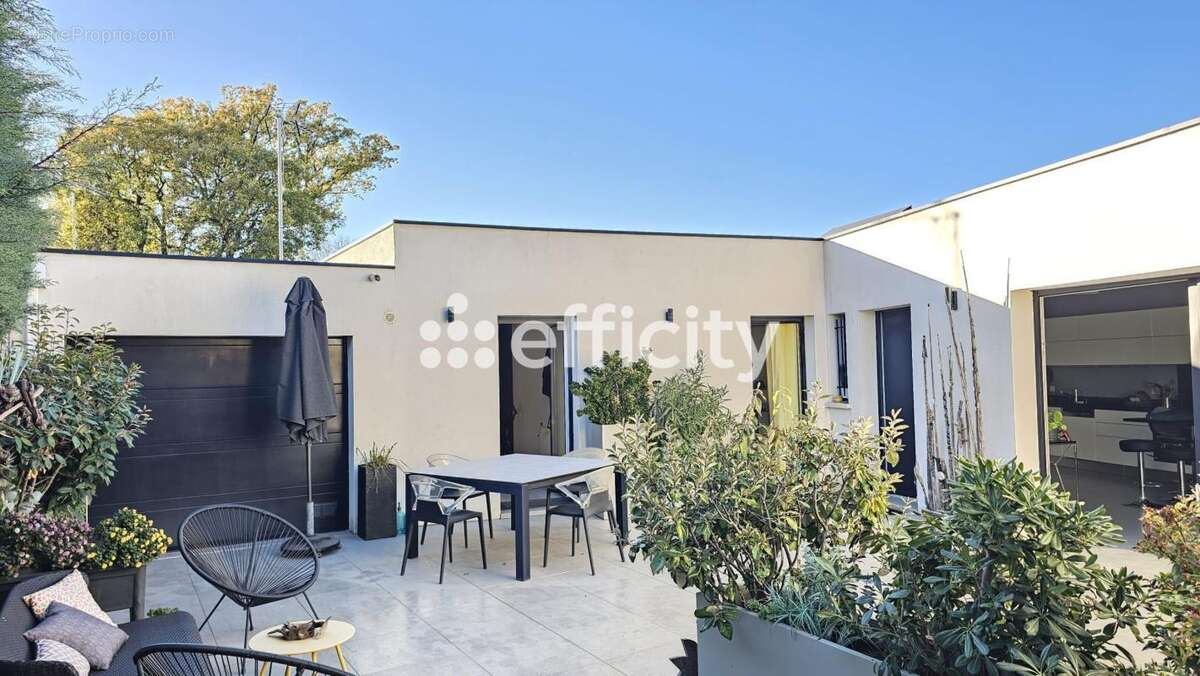 Maison à SAINT-GEORGES-D'ORQUES