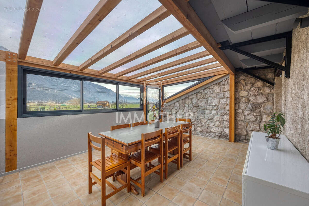 Maison 175 m² à Voreppe  - photo 3