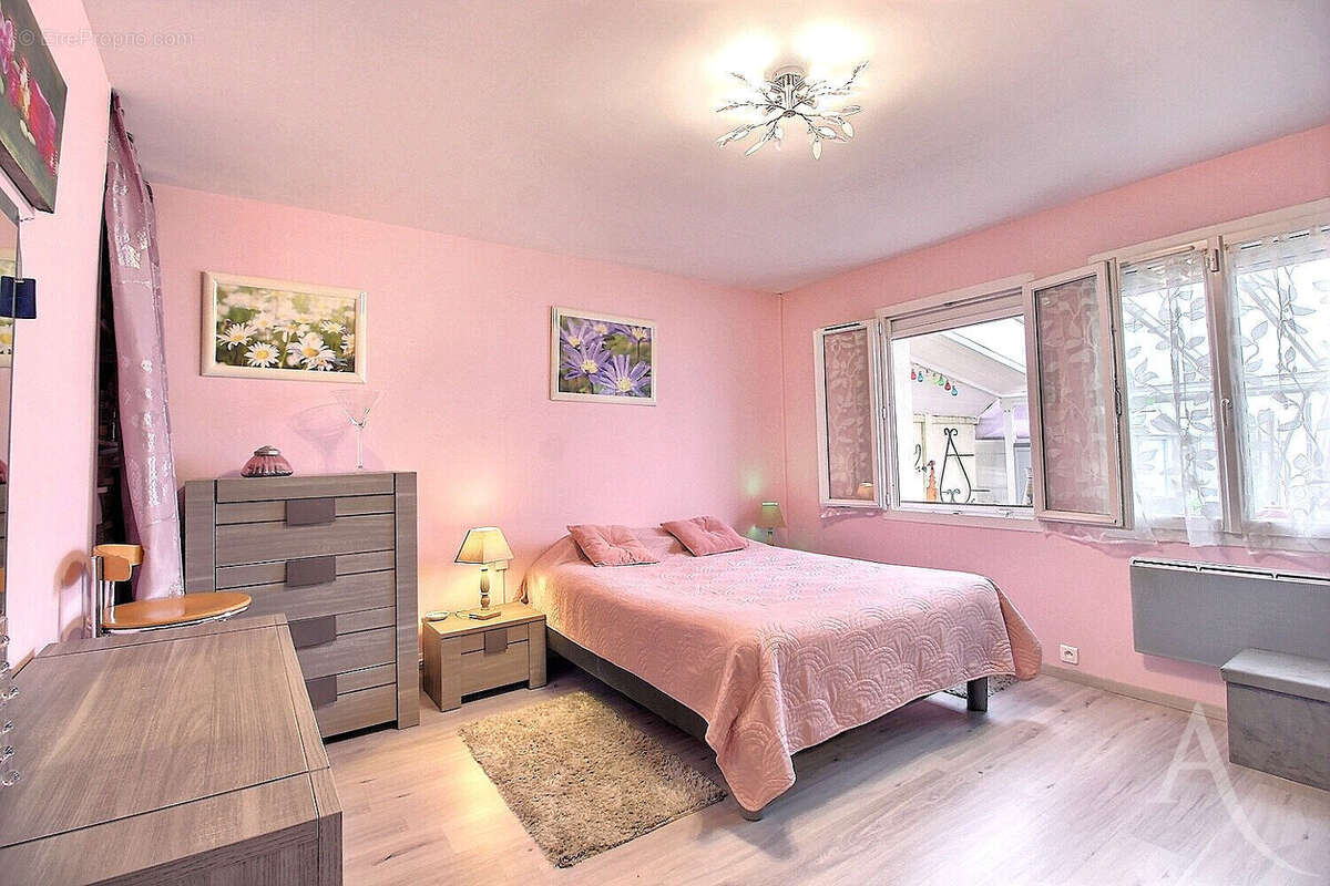 Maison à VILLENAVE-D&#039;ORNON