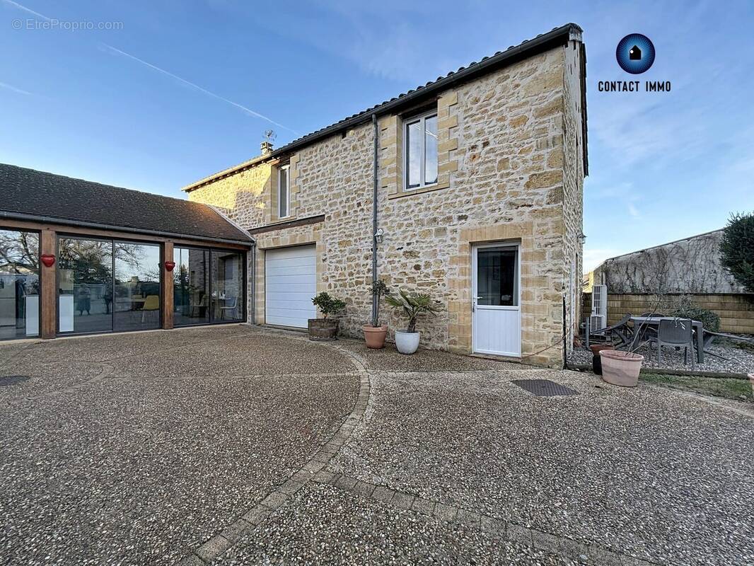 Maison à TERRASSON-LAVILLEDIEU