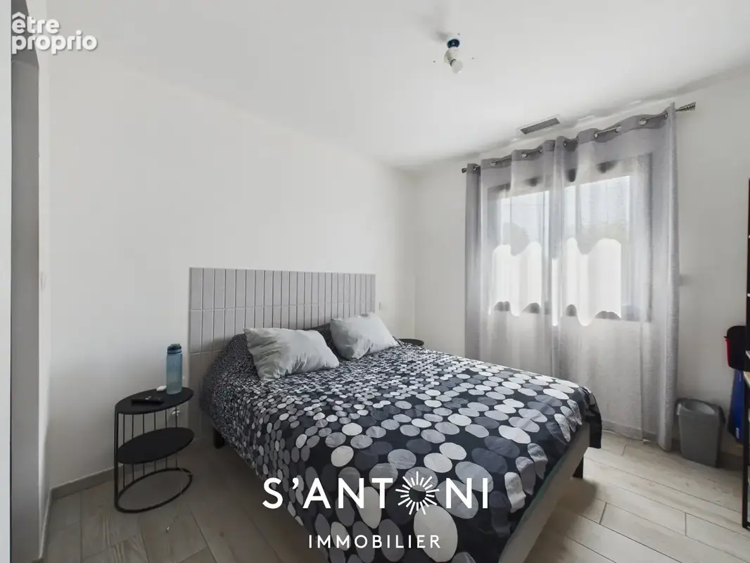 ADISSAN  Villa contemporaine T5 avec piscine - photo 12