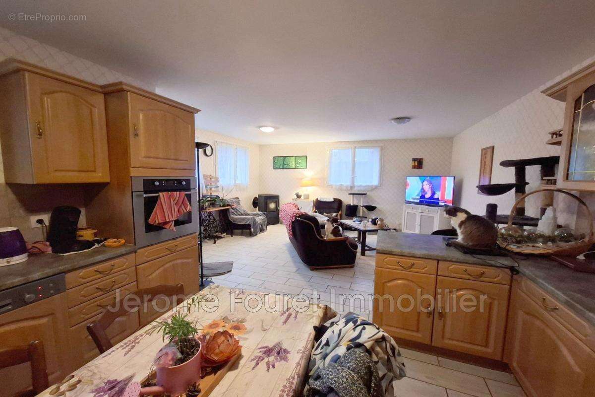 Appartement à CORREZE