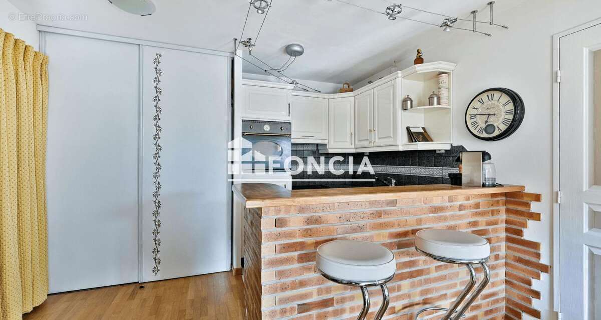 Appartement à LE PLESSIS-ROBINSON