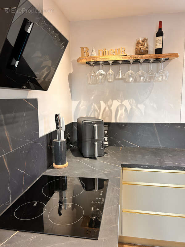 Appartement à CUERS