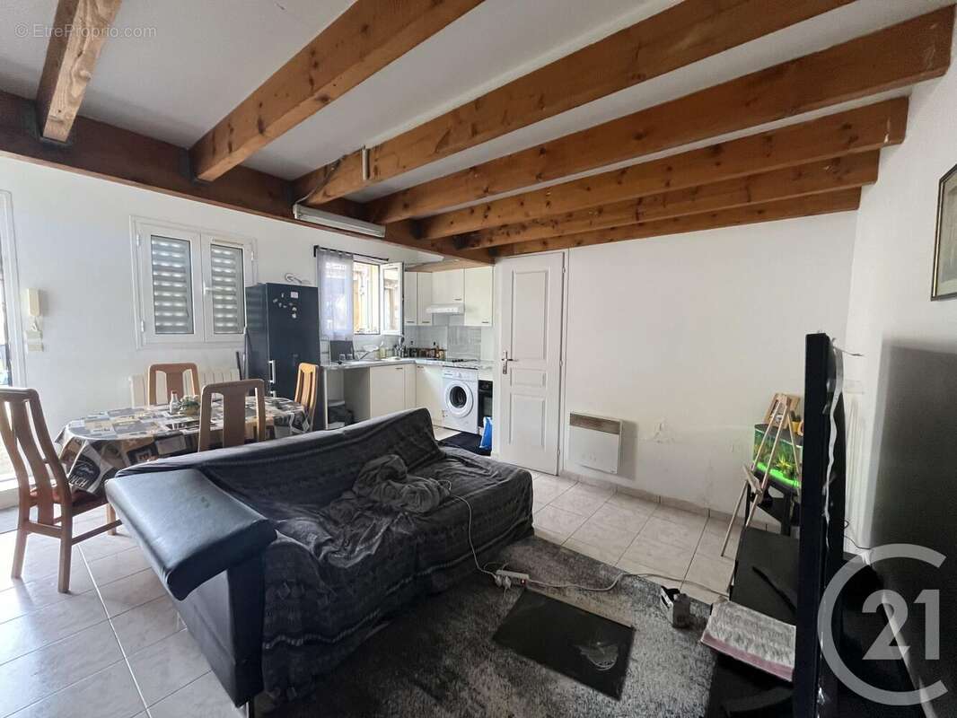 Appartement à SAINT-MAUR-DES-FOSSES