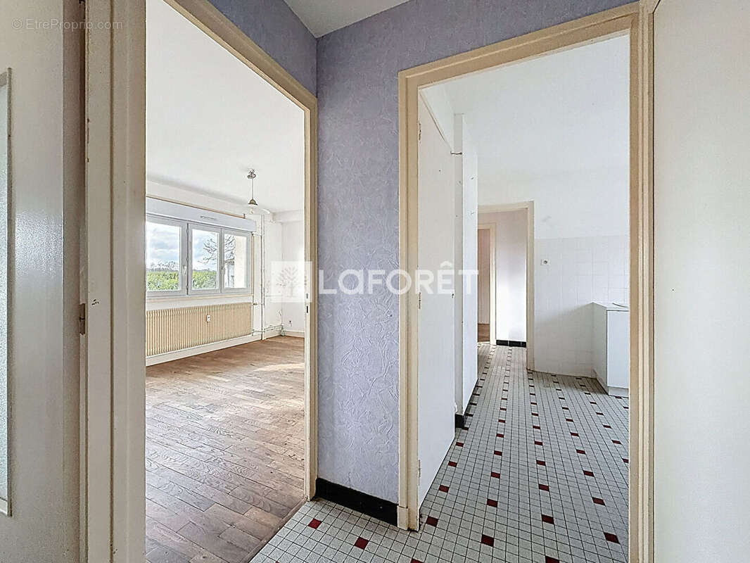Appartement à vendre Saint Etienne Sur Chalaronne 3 pièce(s) 68.39 m2 - photo 5