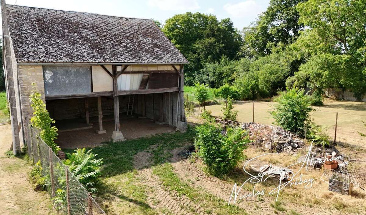 Maison en pierres, granges attenante et dépendances, terrain - photo 10