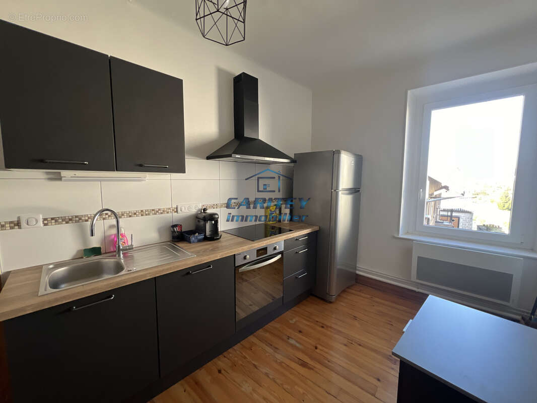 Appartement à FONTAINE-LES-LUXEUIL