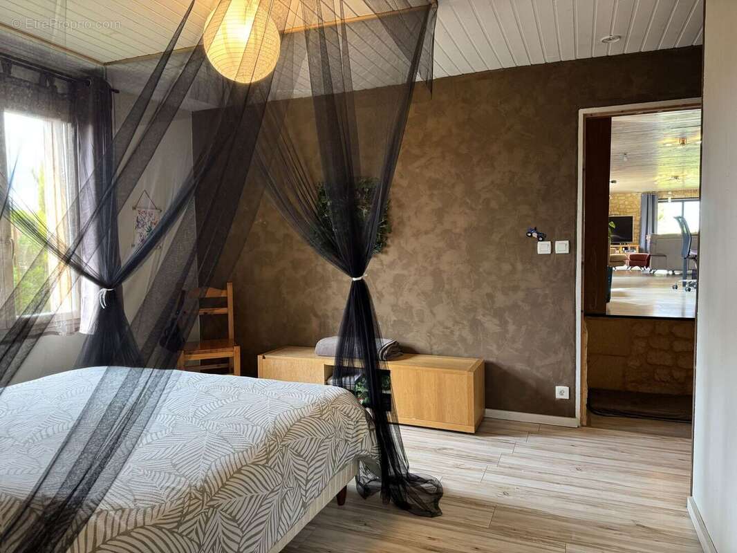 IMG2291 - Maison à MEYRALS