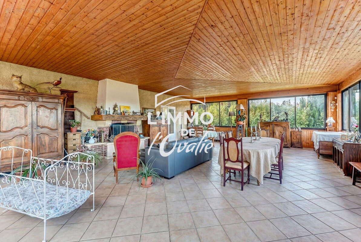 Maison à BRUGUIERES