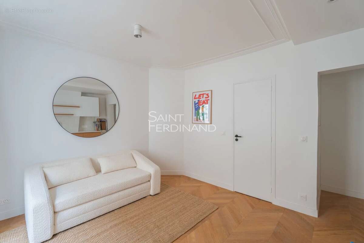 Appartement à PARIS-17E