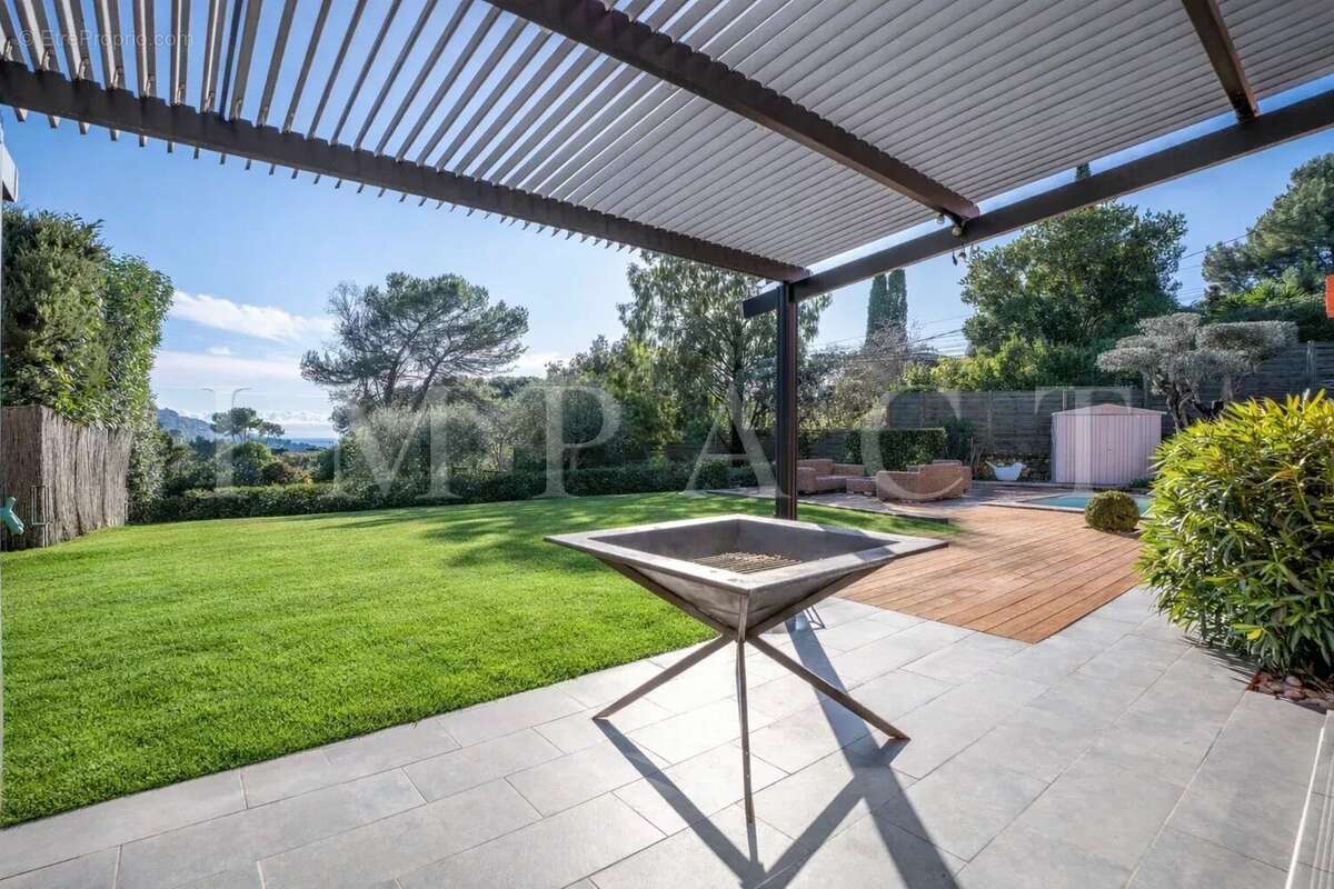 Maison à MOUGINS