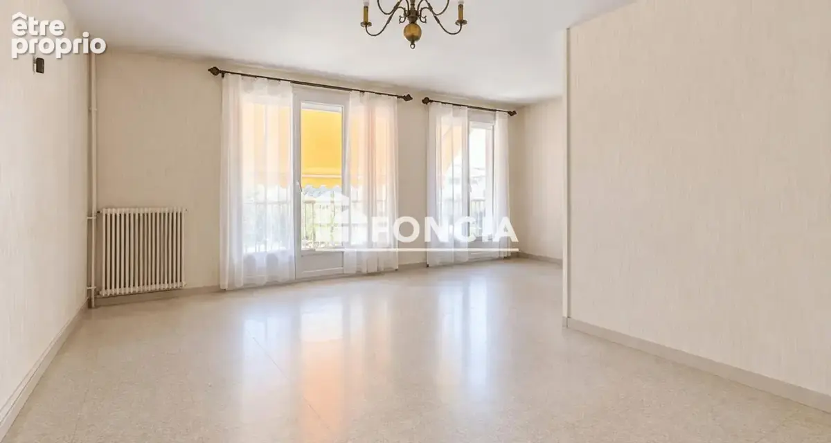 SPECIAL INVESTISSEURS ! Quartier Eiffel, à 2 pas du jardin du château de Larrey, agréable et spacieux T4bis - photo 5