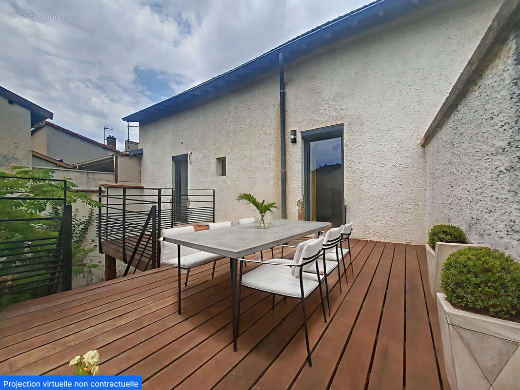 Maison à SAINT-SYMPHORIEN-D'OZON