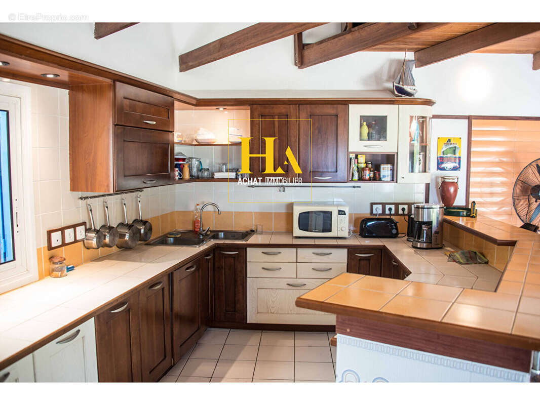 Villa 5 pièces de 145m² TERRE SAINTE - Quartier Lagon - photo 3