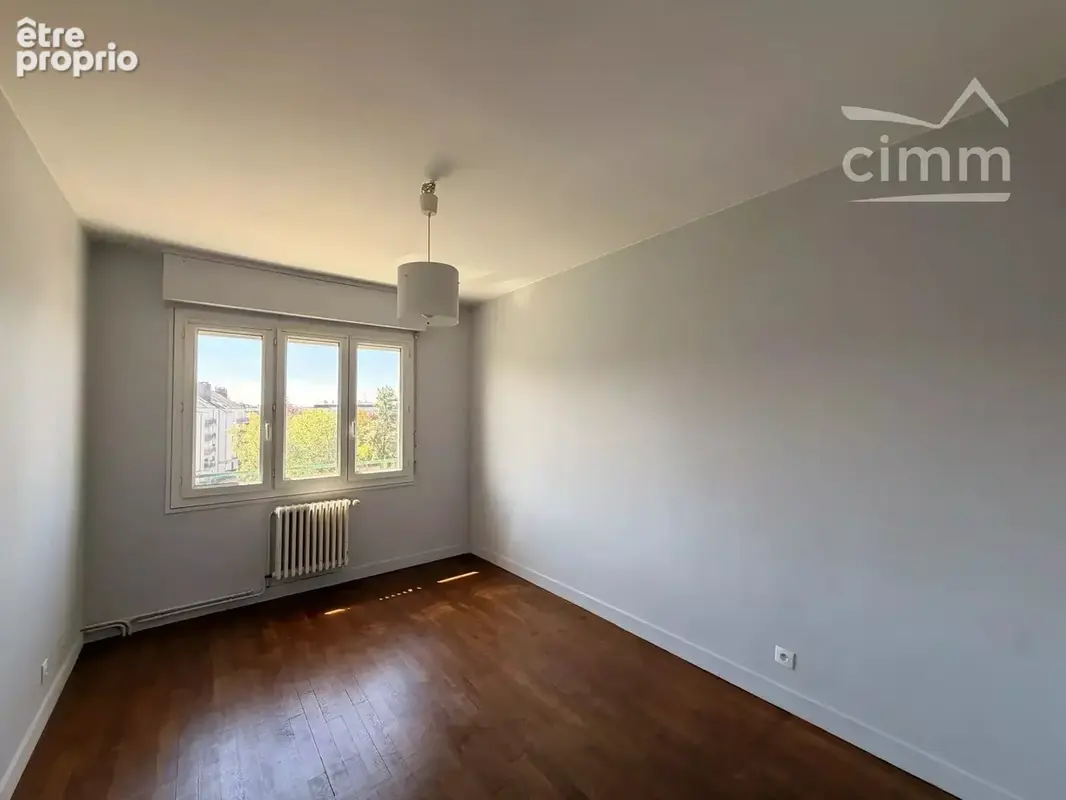 BLOIS — Bel appartement T2 de 55 m²  — 10 min du centre - photo 7