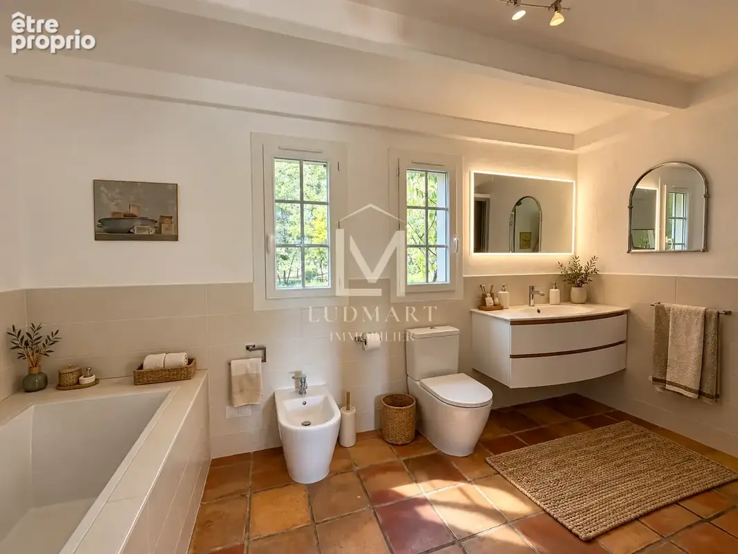 Propriété à vendre à Lorgues   225 m2 habitables, 5 chambres, maison d’amis, piscine et terrain de 4 000 m2 - photo 29