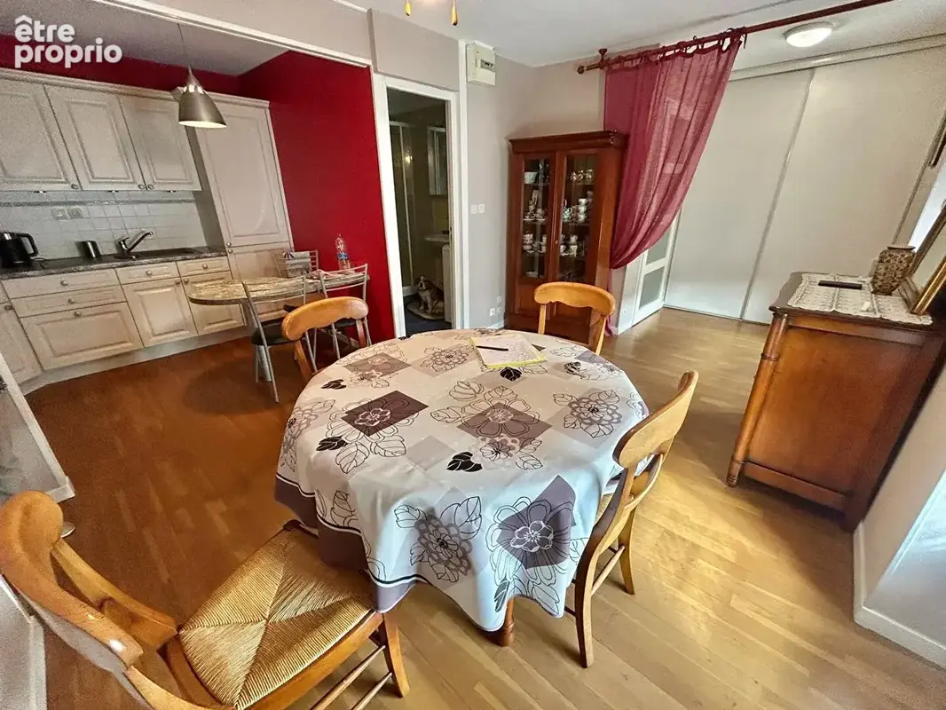 Immeuble de rapport  Quimper Kerfeunteun  Local commercial loué + 2 T2 réunis en un T3 - photo 8