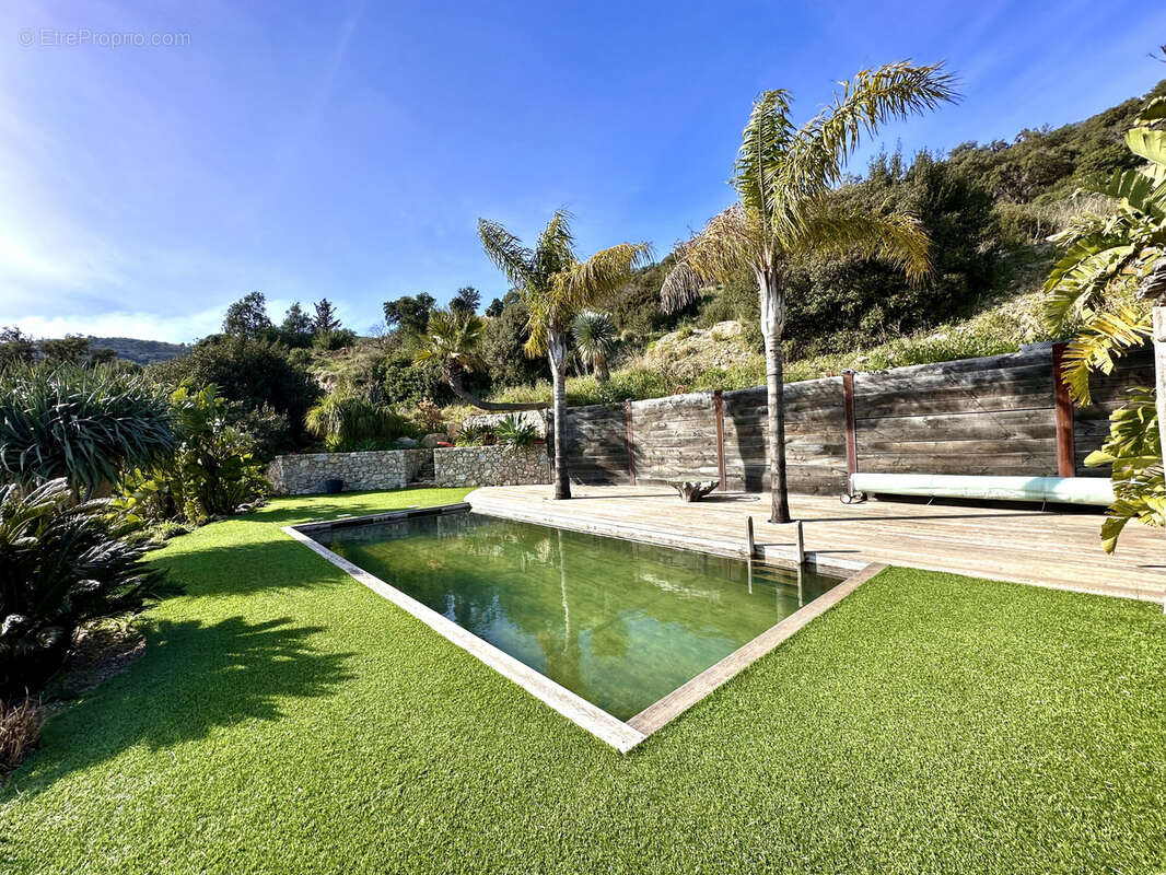 Maison à PLAN-DE-LA-TOUR