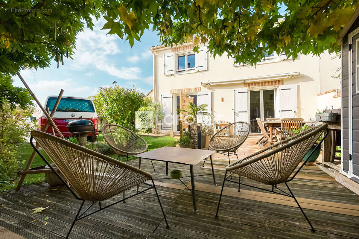 Maison à PONTAULT-COMBAULT