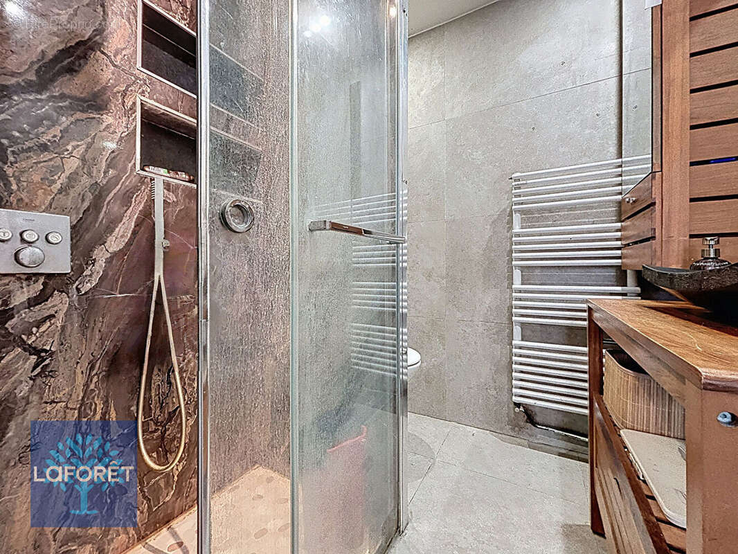 Maison à CHENNEVIERES-SUR-MARNE