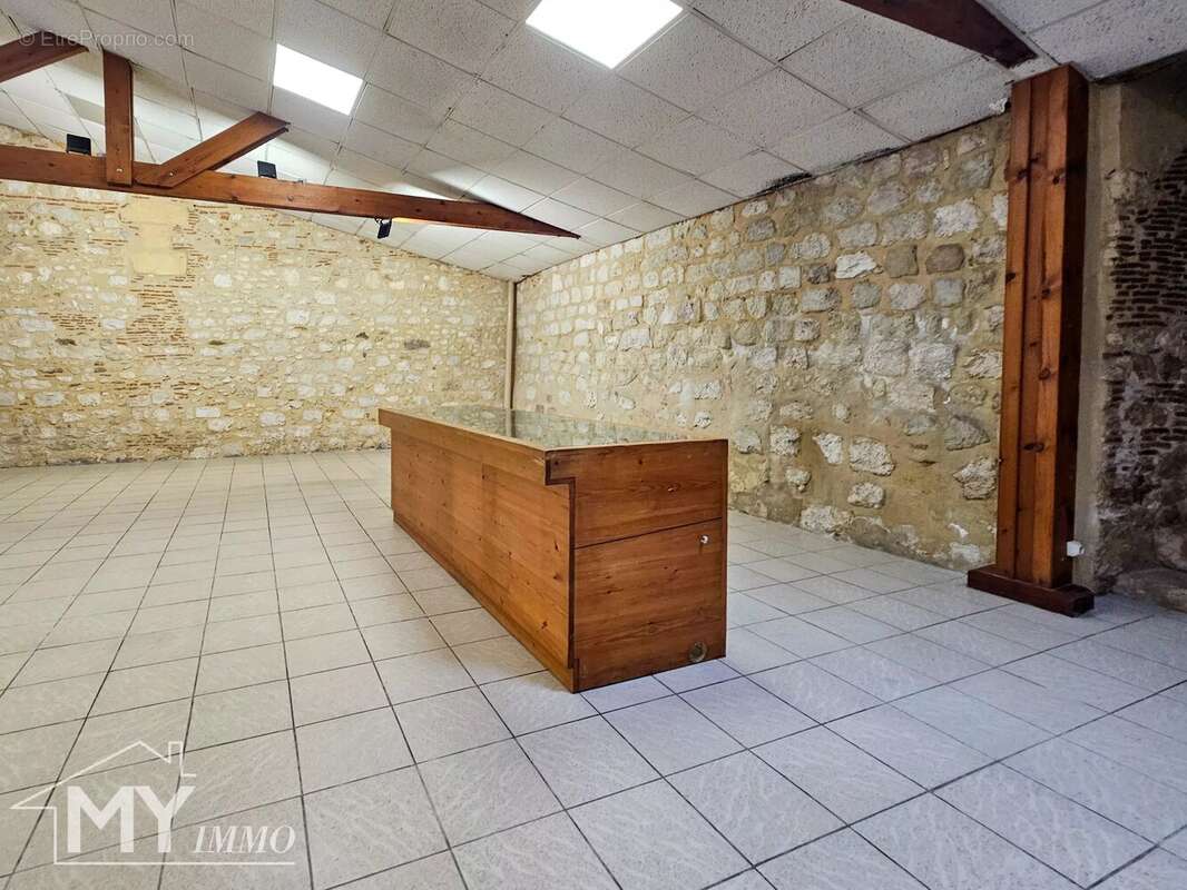 Commerce à SAINTE-FOY-LA-GRANDE