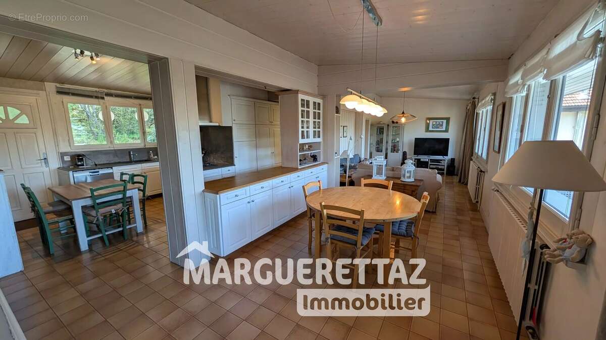 Maison à VIUZ-EN-SALLAZ