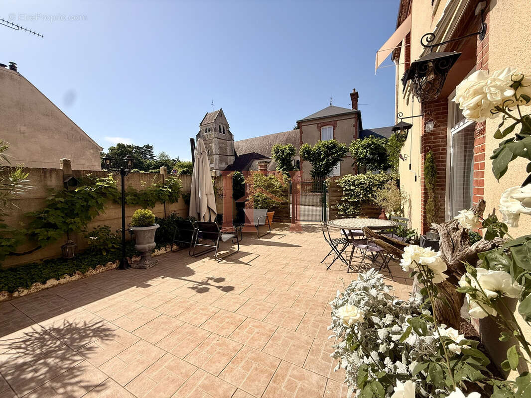 Maison à CLOYES-SUR-LE-LOIR