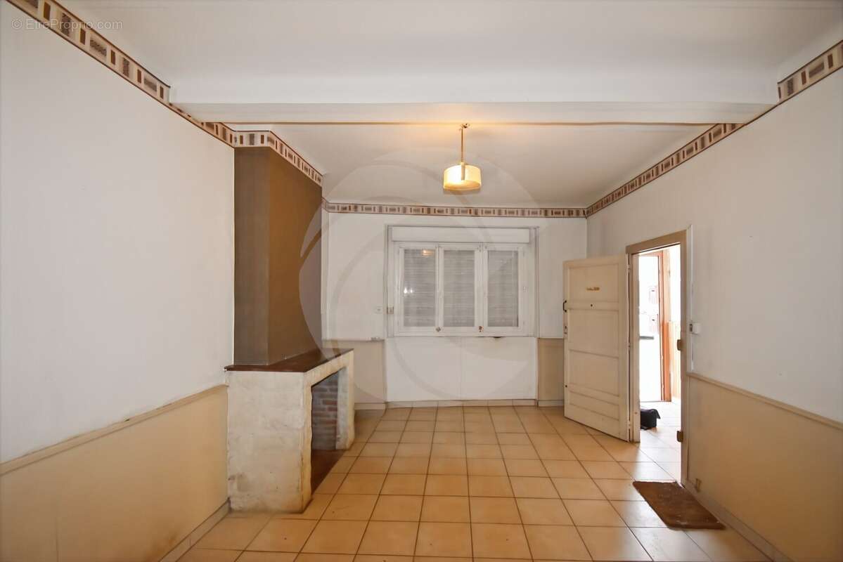 Appartement à NEGREPELISSE