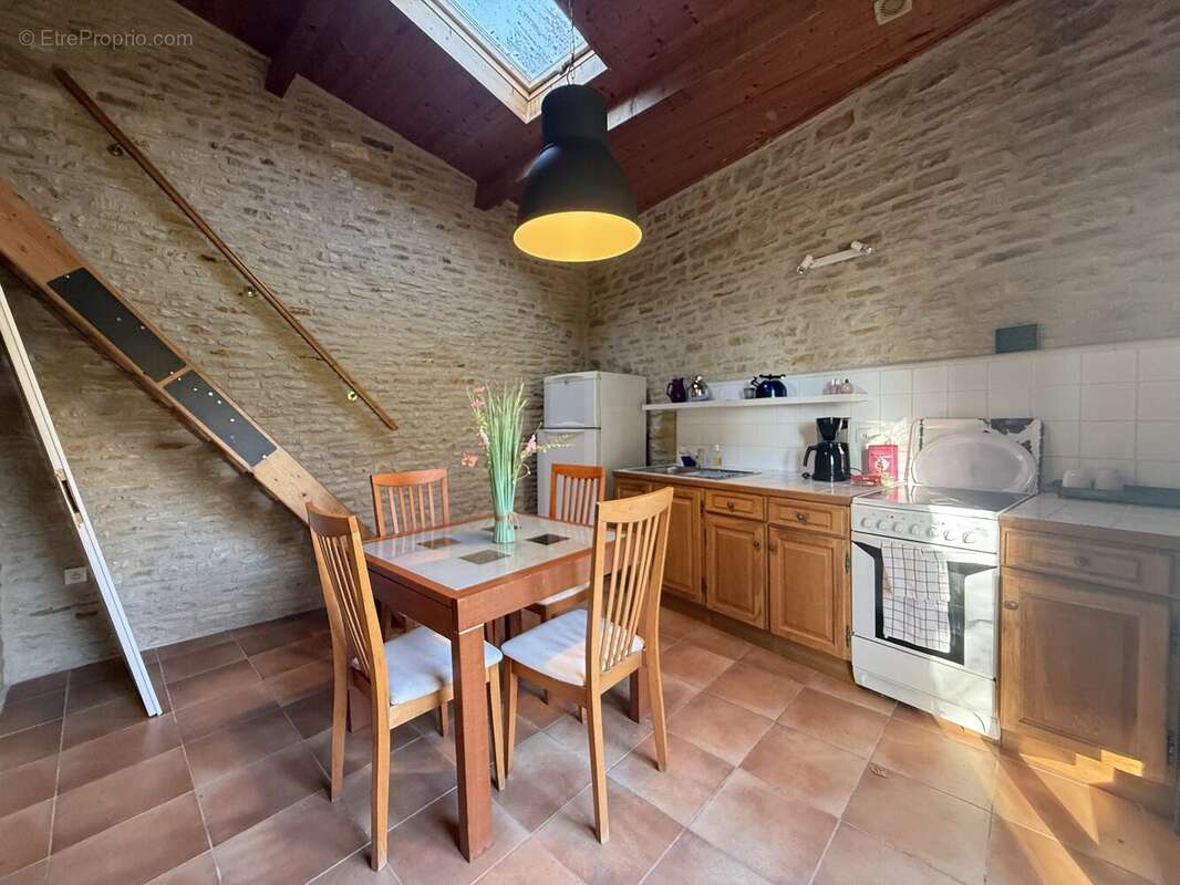 Maison à SAINT-FRAIGNE