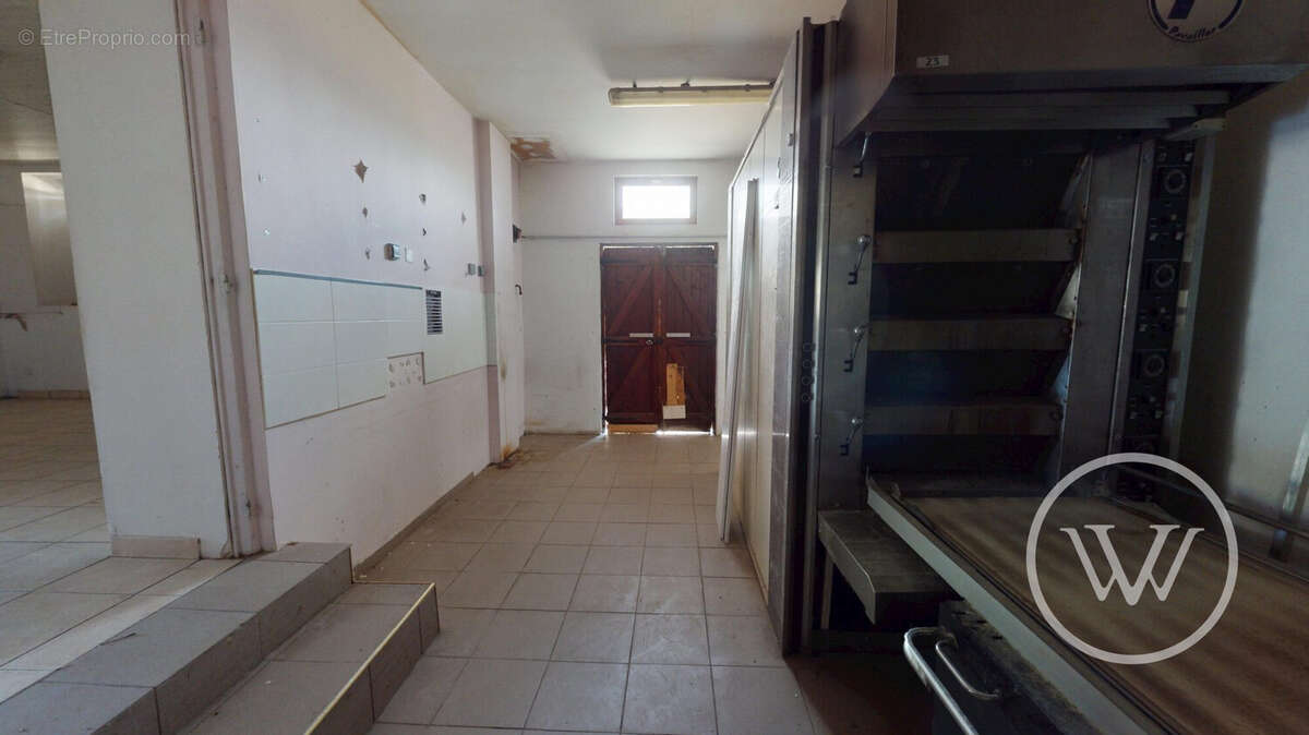 Commerce à POUILLEY-LES-VIGNES