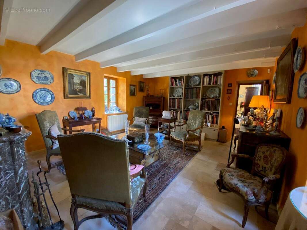 Maison 192 m² à Saint-Crespin-Sur-Moine  - photo 8