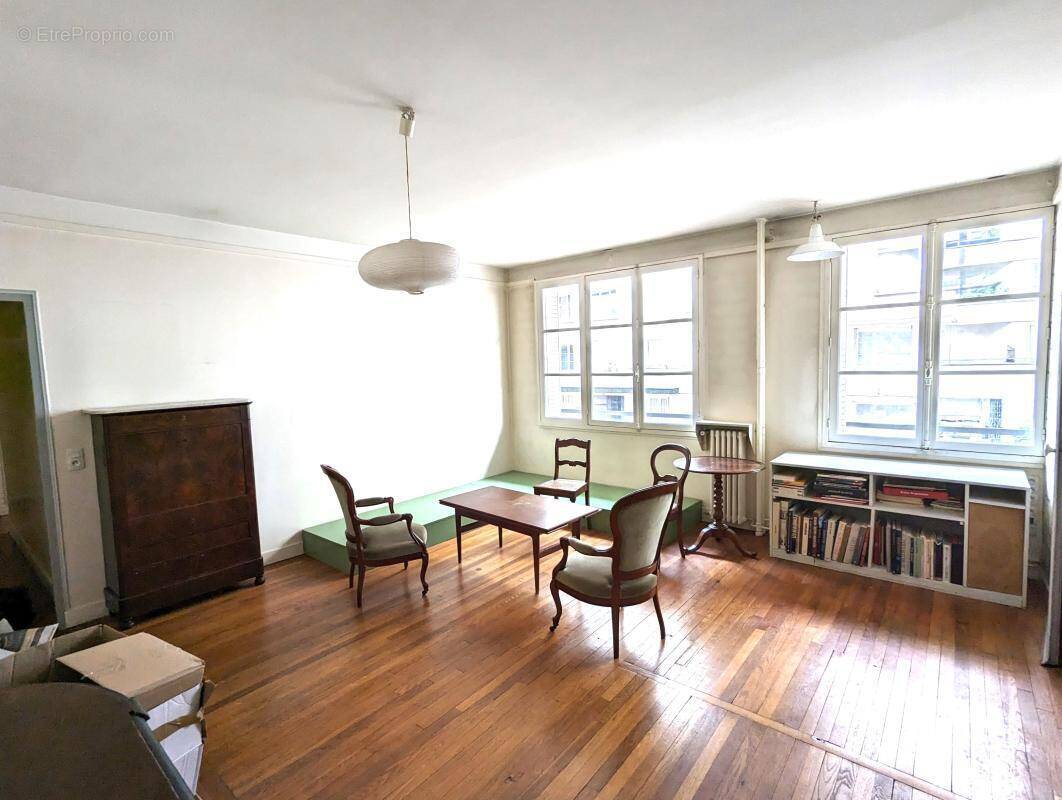 Appartement à ISSY-LES-MOULINEAUX