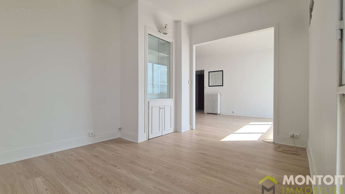Appartement à THIAIS