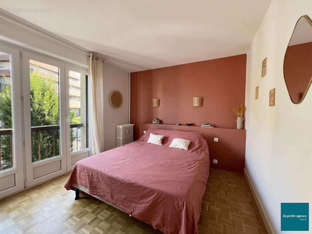 Appartement 92 m² à Caen  - photo 5