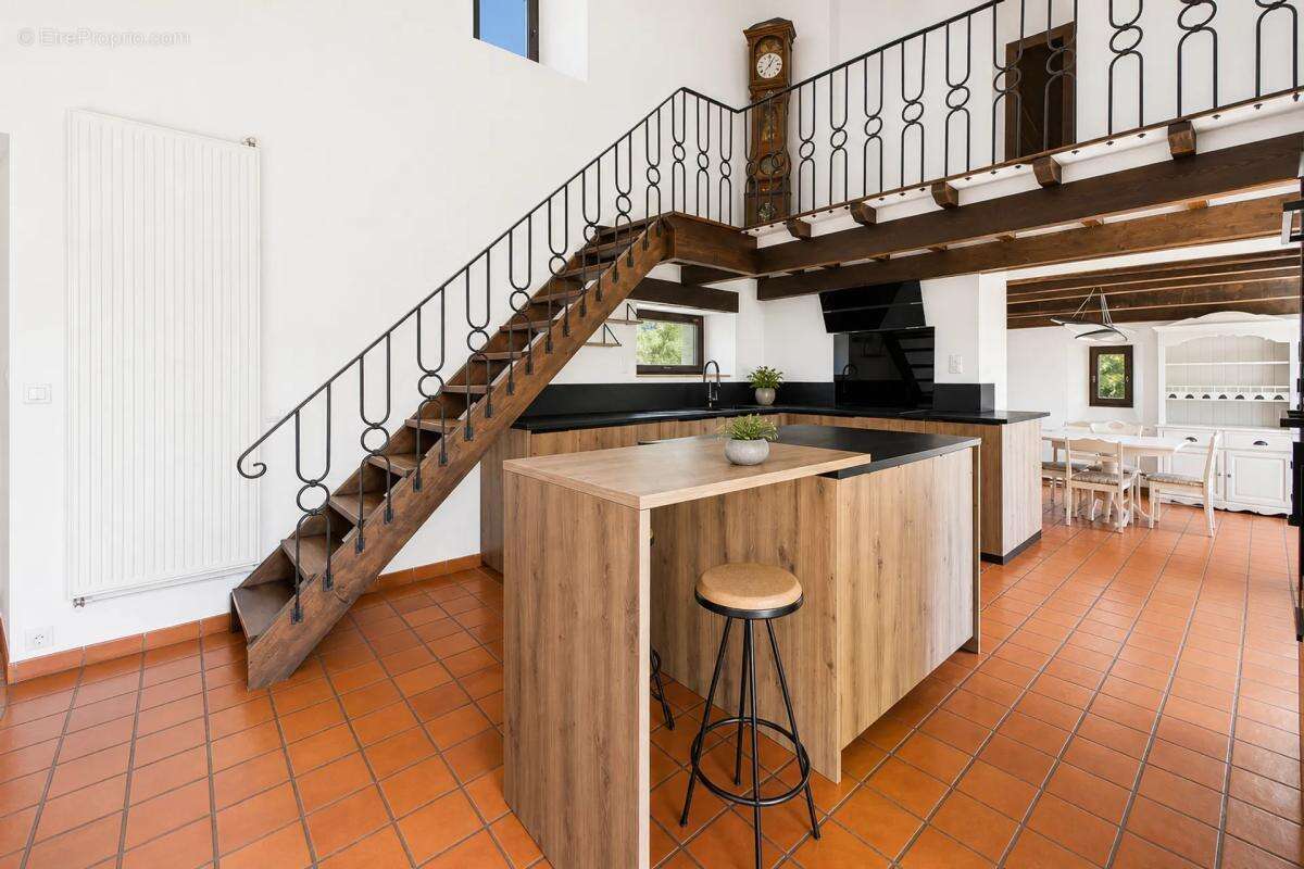 Maison à PLATS