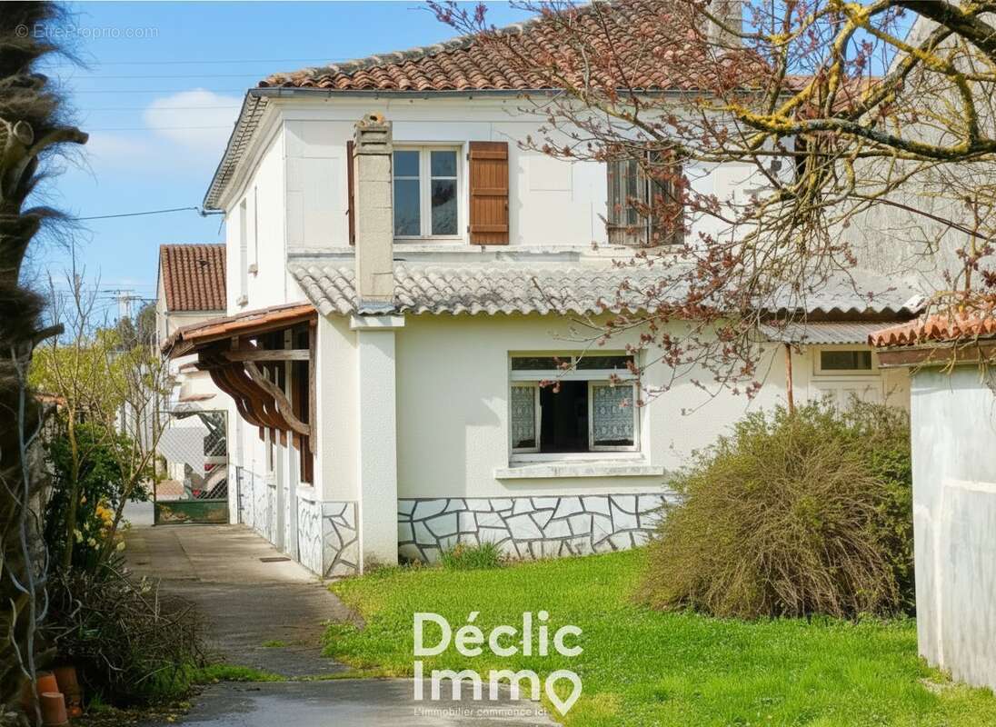 Maison à CHATEAUBERNARD