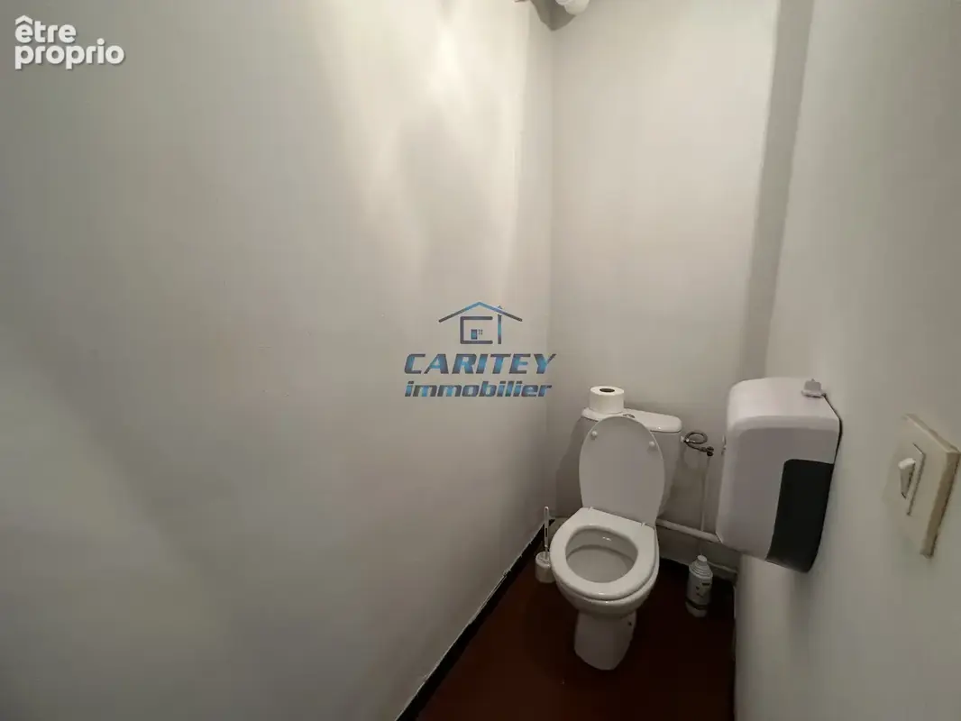 Local commercial 160 m2 - centre ville de lure 70200 - photo 6