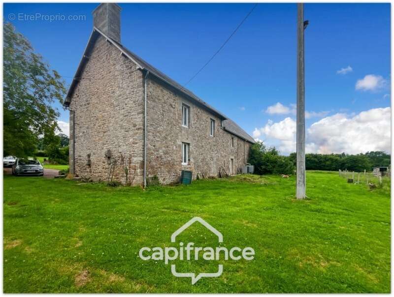 Maison à SAINTE-CECILE