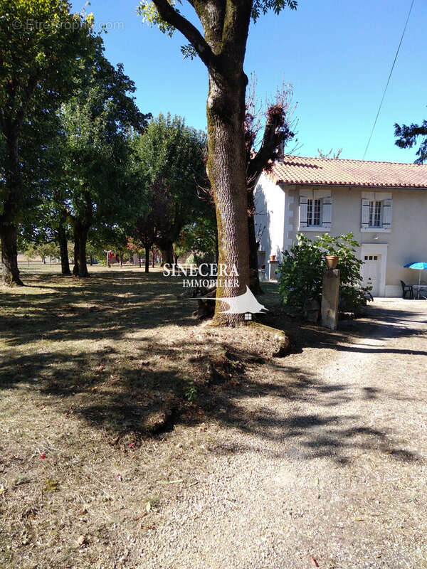 Maison à VERTEILLAC