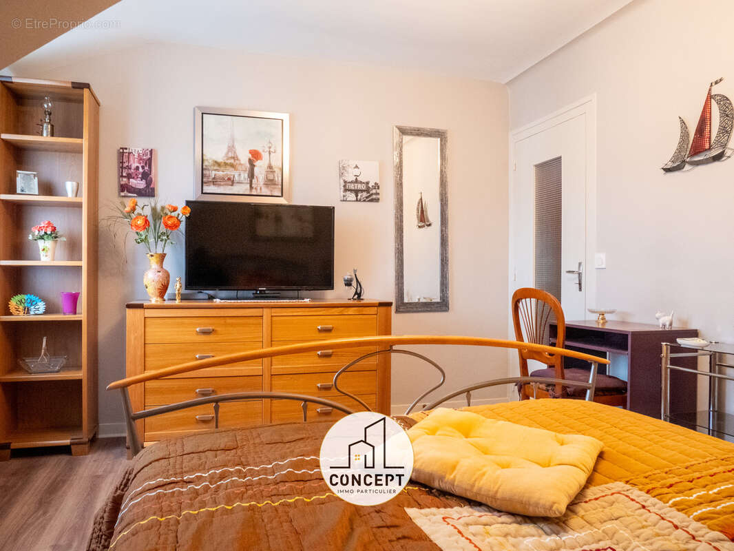 Maison à SAINT-MARTIN-DES-CHAMPS